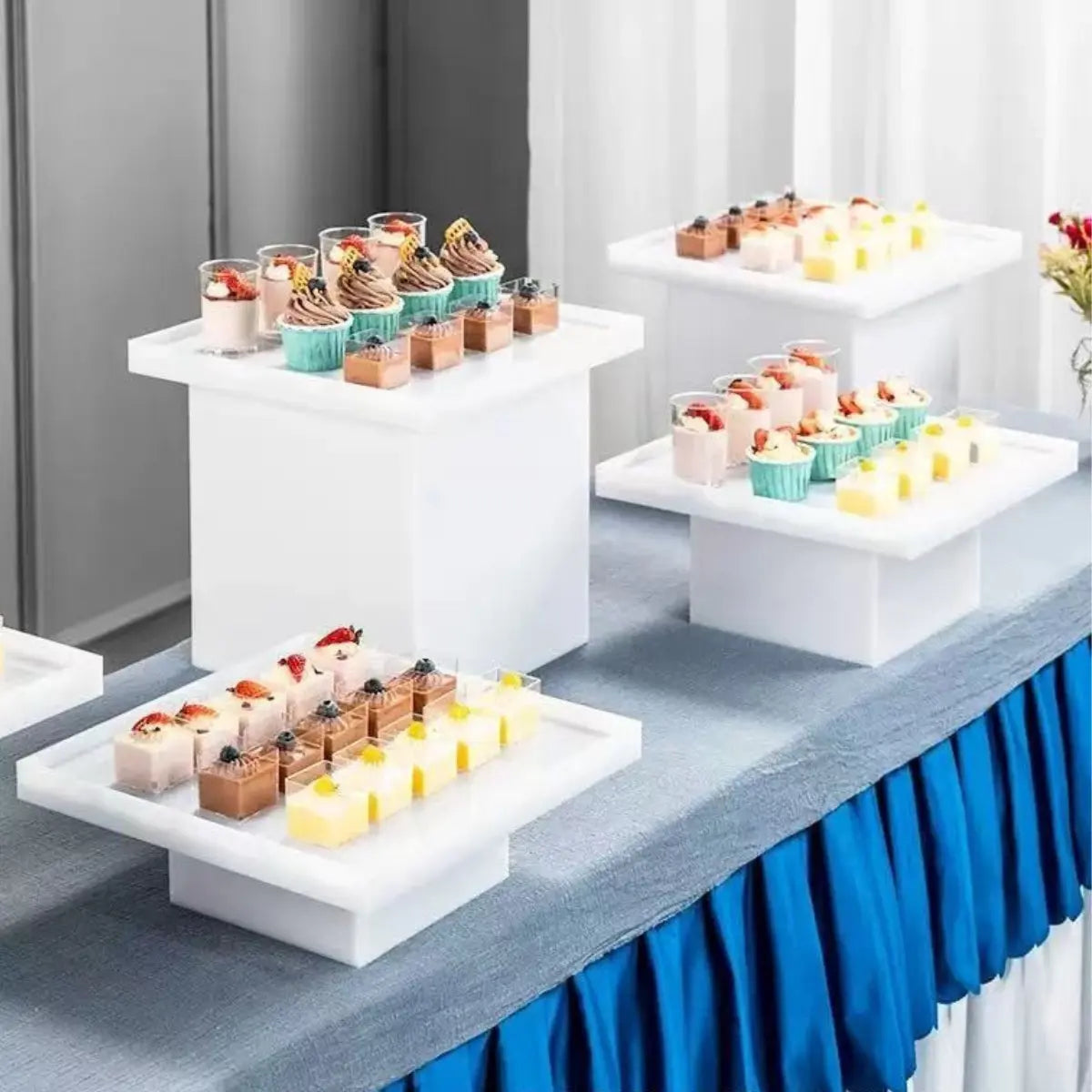 Cubes presentoirs à buffet Blanc à plateaux 5 pièces - Location