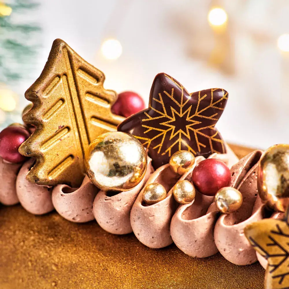 Décorations en chocolat étoiles et embouts de bûche FunCakes