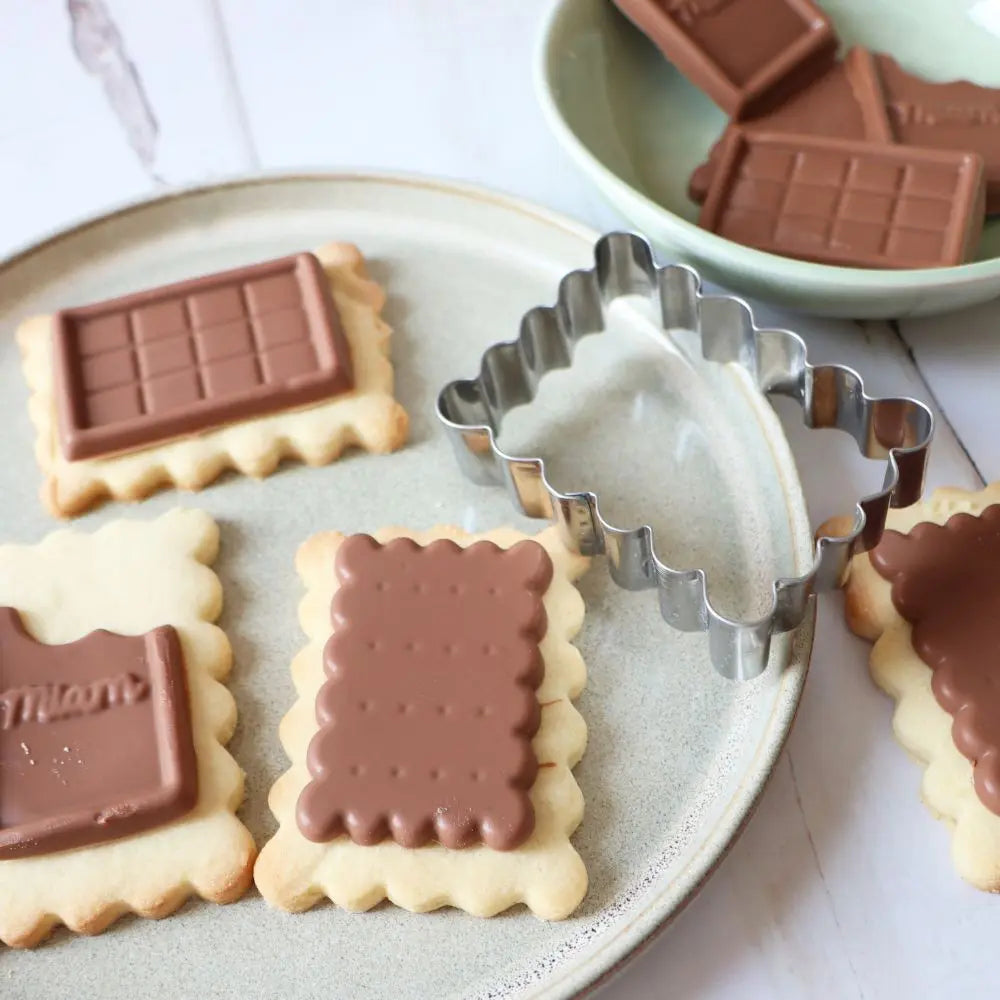 Découpoir et moule à chocolat Petit écolier ScrapCooking