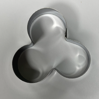 Découpoir en fer triplette 6 cm