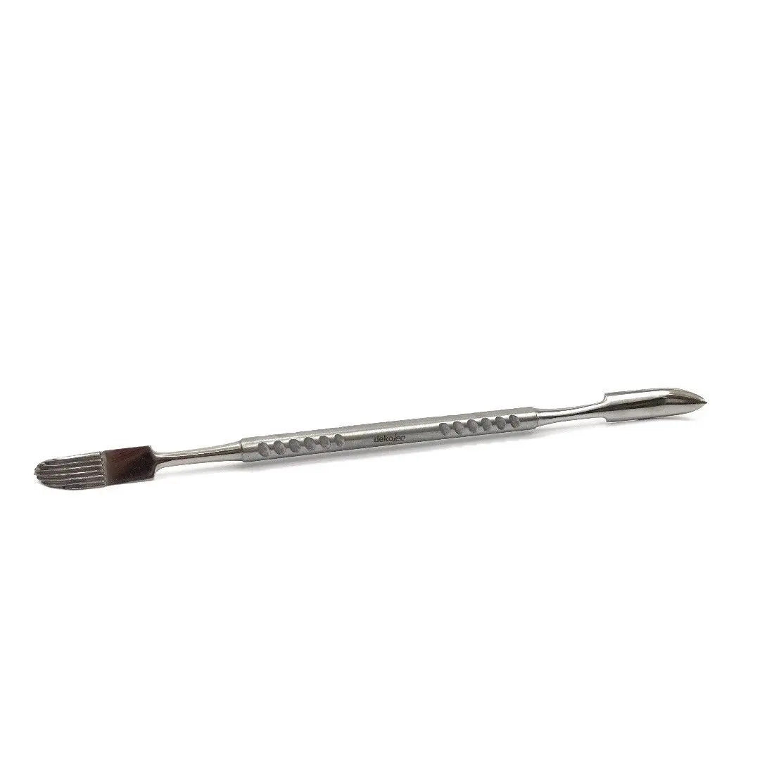 Instrument pour cheveux et plumes Dekofee