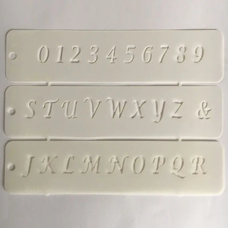 Pochoir stencil alphabet et chiffres