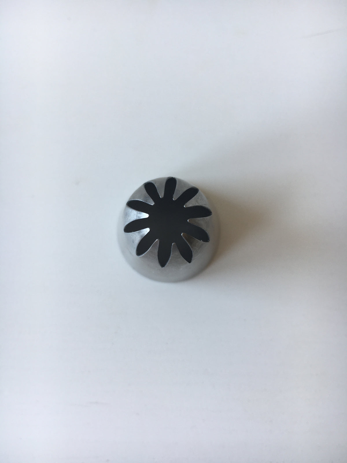 Douille petits fours 10 dents recourbées Ø 1,6 cm