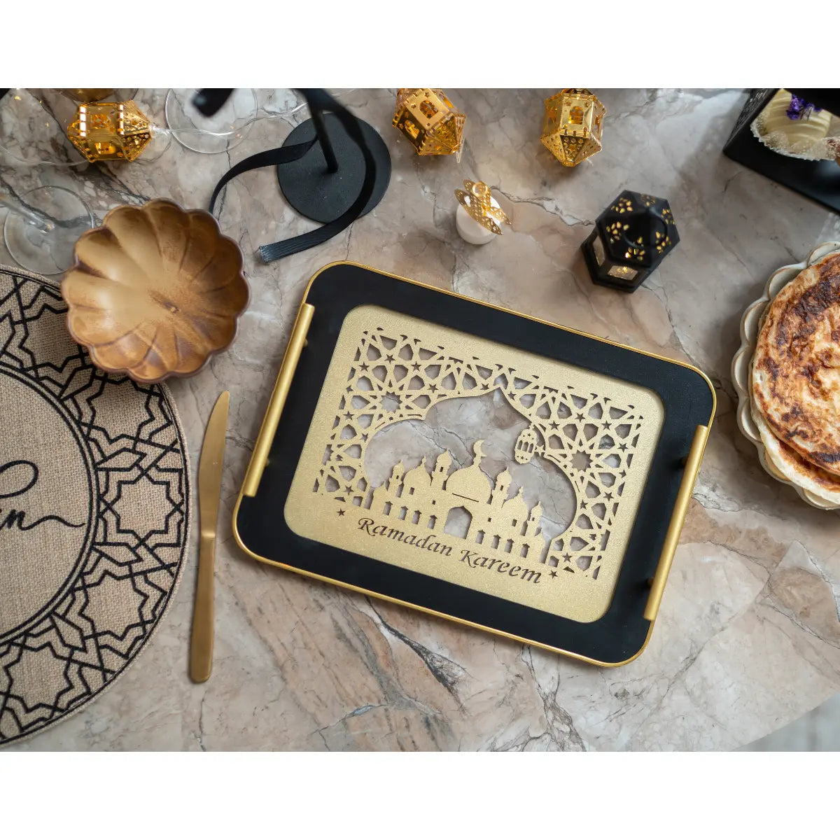 Plateaux noir et or Ramadan Kareem x2