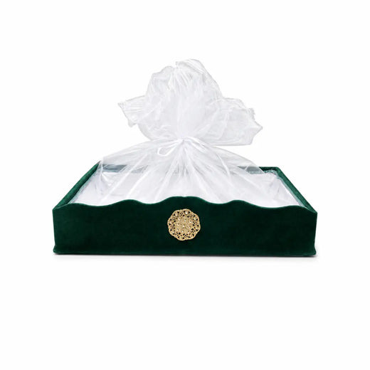 Plateau Royal en Velours Vert avec Voile – Mariage, Henné & Cadeaux