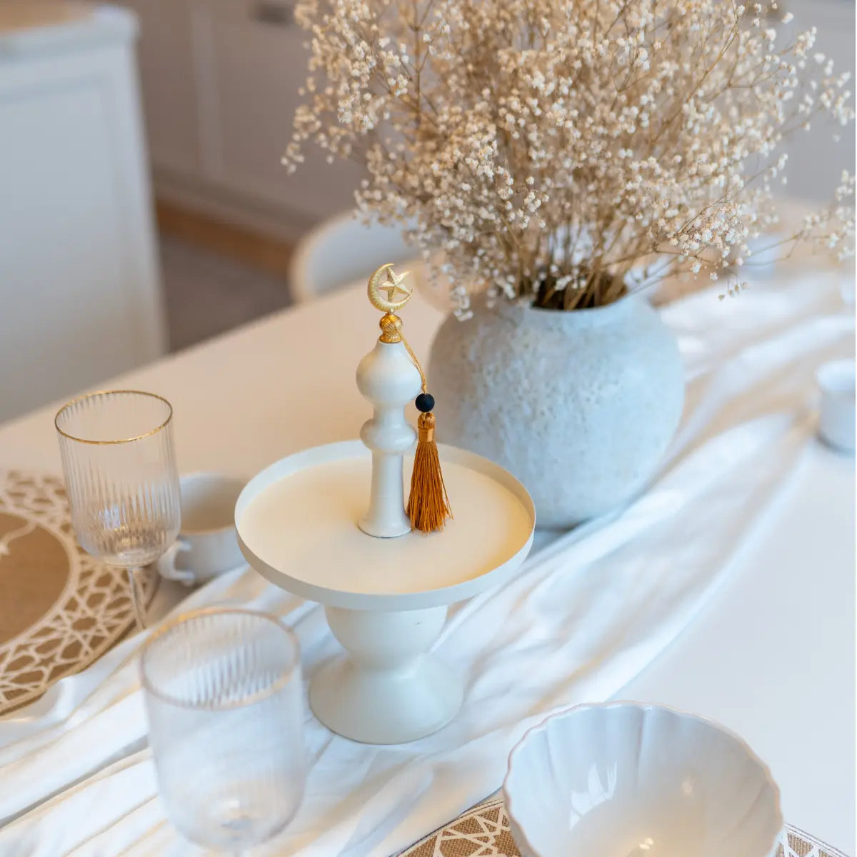 Présentoir sur pied Sabil blanc crème